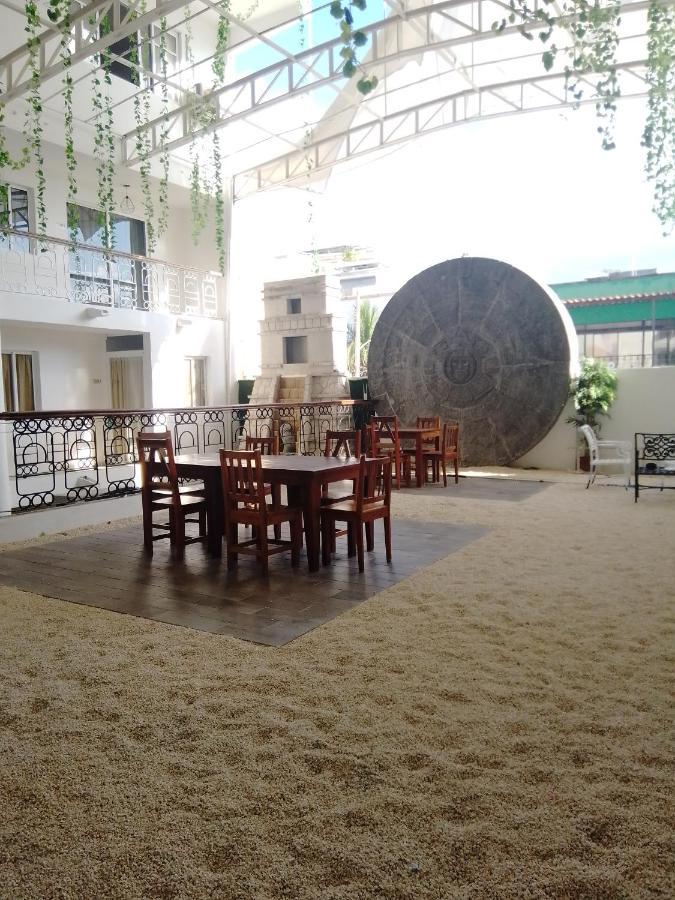 Casa Calendario Azteca Hotel Playa del Carmen Buitenkant foto